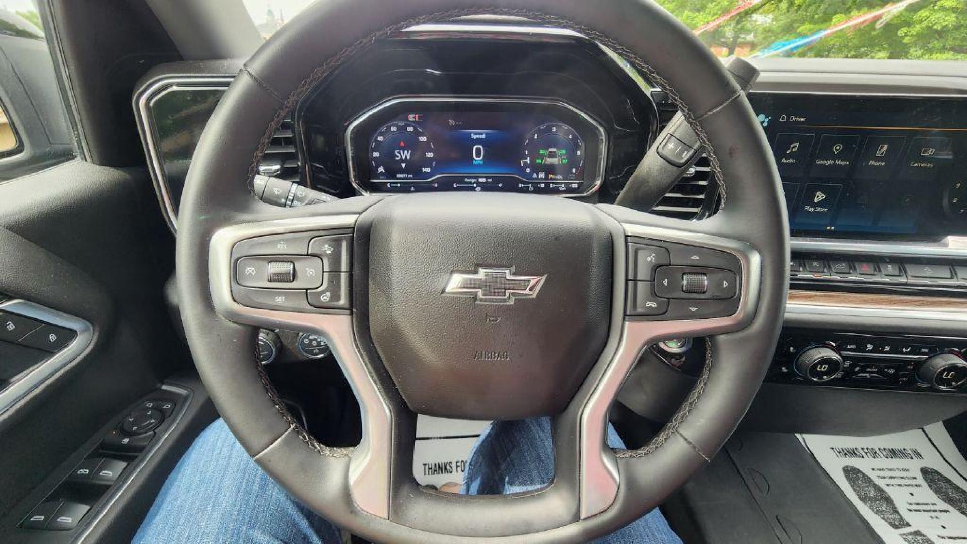2025 GRAY CHEVROLET SILVERADO 1500 RST (1GCUKEED0SZ) with an 5.3L engine, Automatic transmission, located at 101 S. Halleck St., DeMotte, 46310, (219) 987-2922, 41.202343, -87.198189 - Photo#11