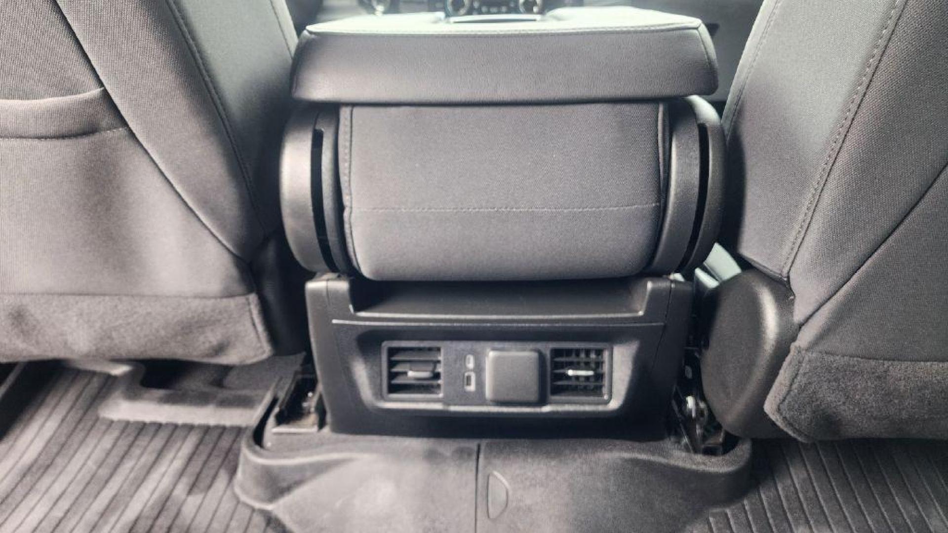 2025 GRAY CHEVROLET SILVERADO 1500 RST (1GCUKEED0SZ) with an 5.3L engine, Automatic transmission, located at 101 S. Halleck St., DeMotte, 46310, (219) 987-2922, 41.202343, -87.198189 - Photo#18