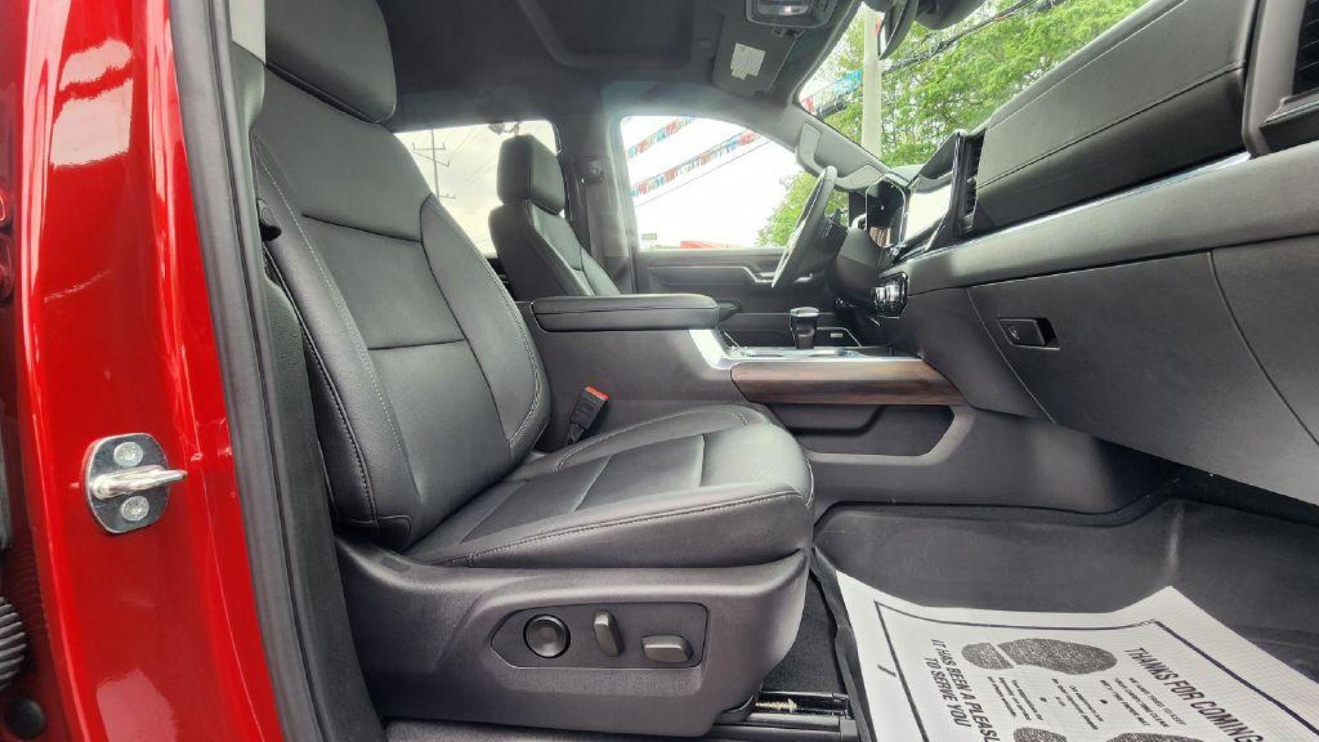 2024 RED GMC SIERRA 1500 SLT - 4WD (3GTUUDED2RG) with an 5.3L engine, Automatic transmission, located at 101 S. Halleck St., DeMotte, 46310, (219) 987-2922, 41.202343, -87.198189 - Photo#7