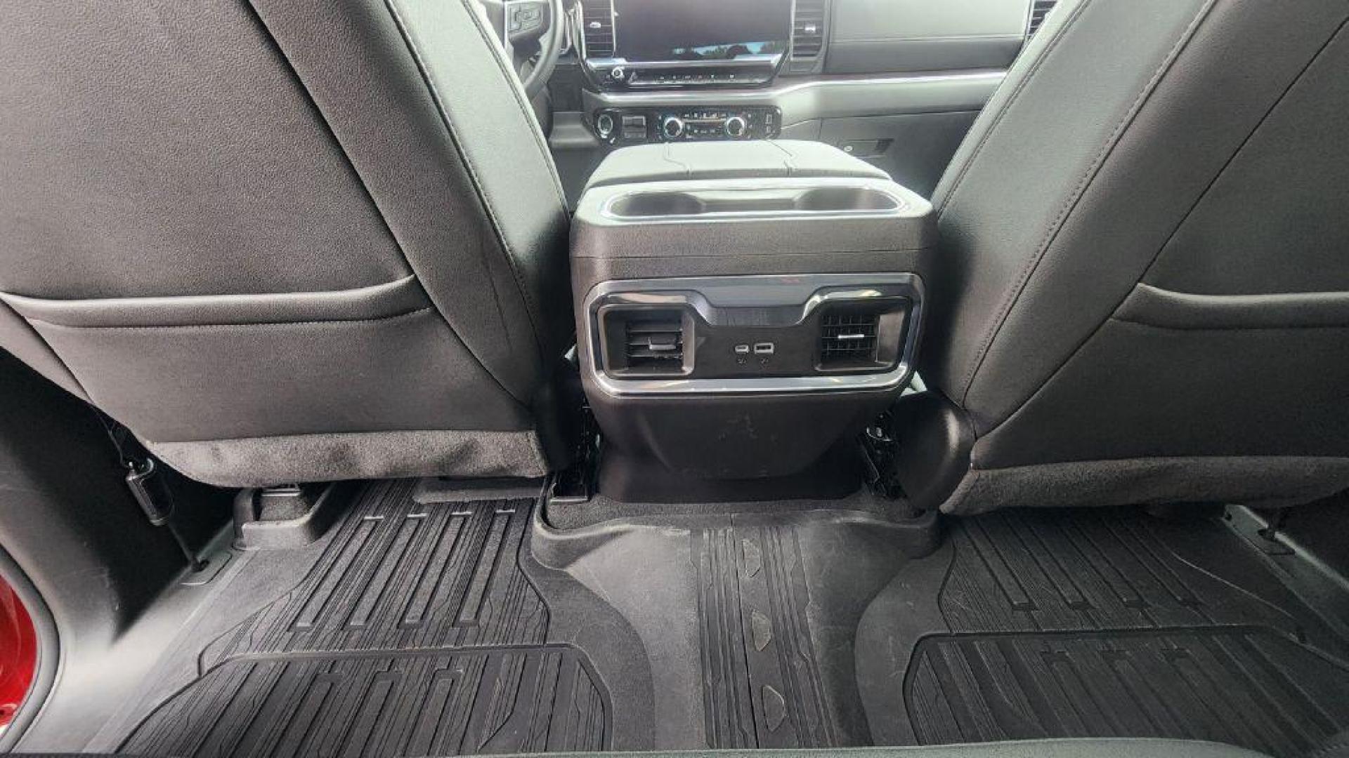 2024 RED GMC SIERRA 1500 SLT - 4WD (3GTUUDED2RG) with an 5.3L engine, Automatic transmission, located at 101 S. Halleck St., DeMotte, 46310, (219) 987-2922, 41.202343, -87.198189 - Photo#19