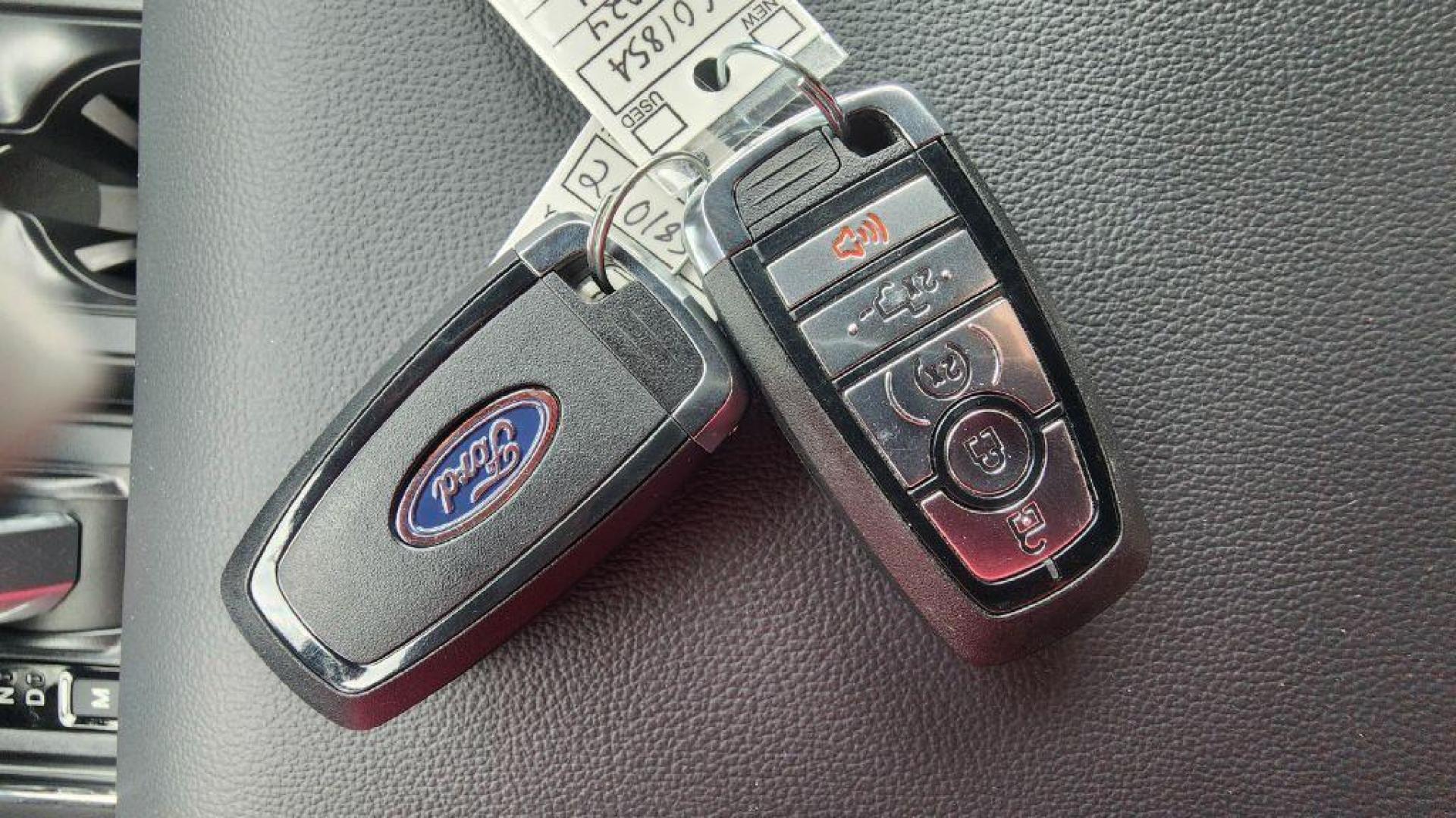 2024 BURGUN FORD F150 LARIAT - 4WD (1FTFW5L8XRK) with an 3.5L engine, Automatic transmission, located at 101 S. Halleck St., DeMotte, 46310, (219) 987-2922, 41.202343, -87.198189- Photo#17