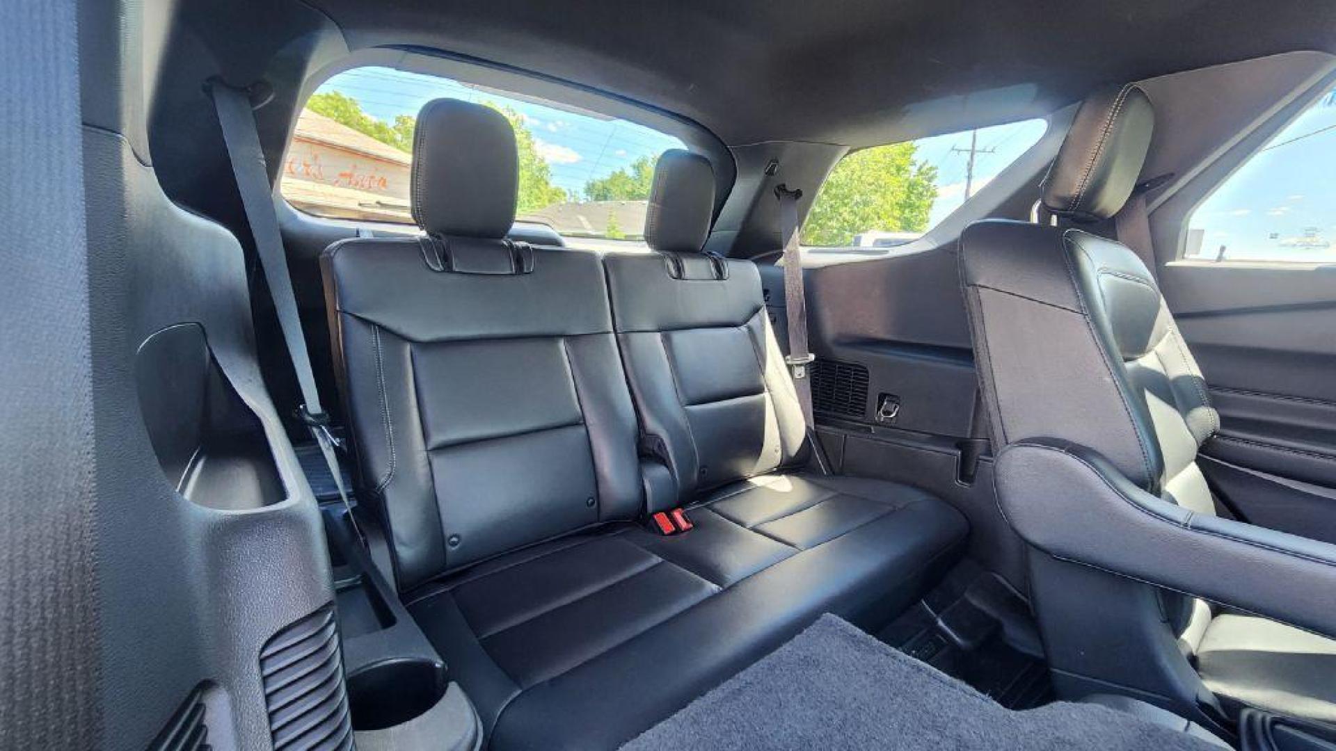 2020 GREEN FORD EXPLORER XLT (1FMSK8DH2LG) with an 2.3L engine, Automatic transmission, located at 101 S. Halleck St., DeMotte, 46310, (219) 987-2922, 41.202343, -87.198189 - Photo#6