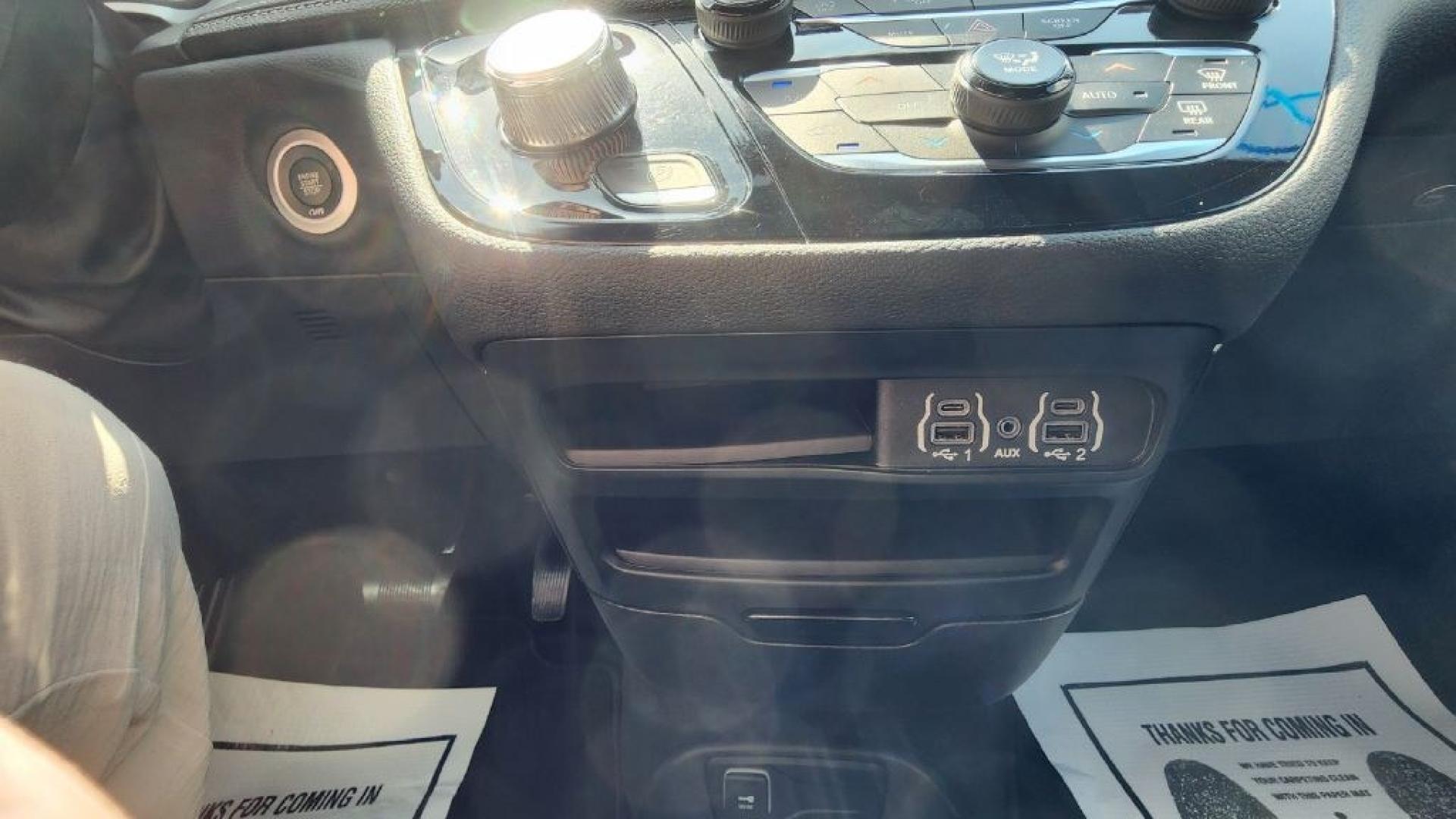 2024 WHITE CHRYSLER PACIFICA TOURING L (2C4RC1BG6RR) with an 3.6L engine, Automatic transmission, located at 101 S. Halleck St., DeMotte, 46310, (219) 987-2922, 41.202343, -87.198189- Photo#17