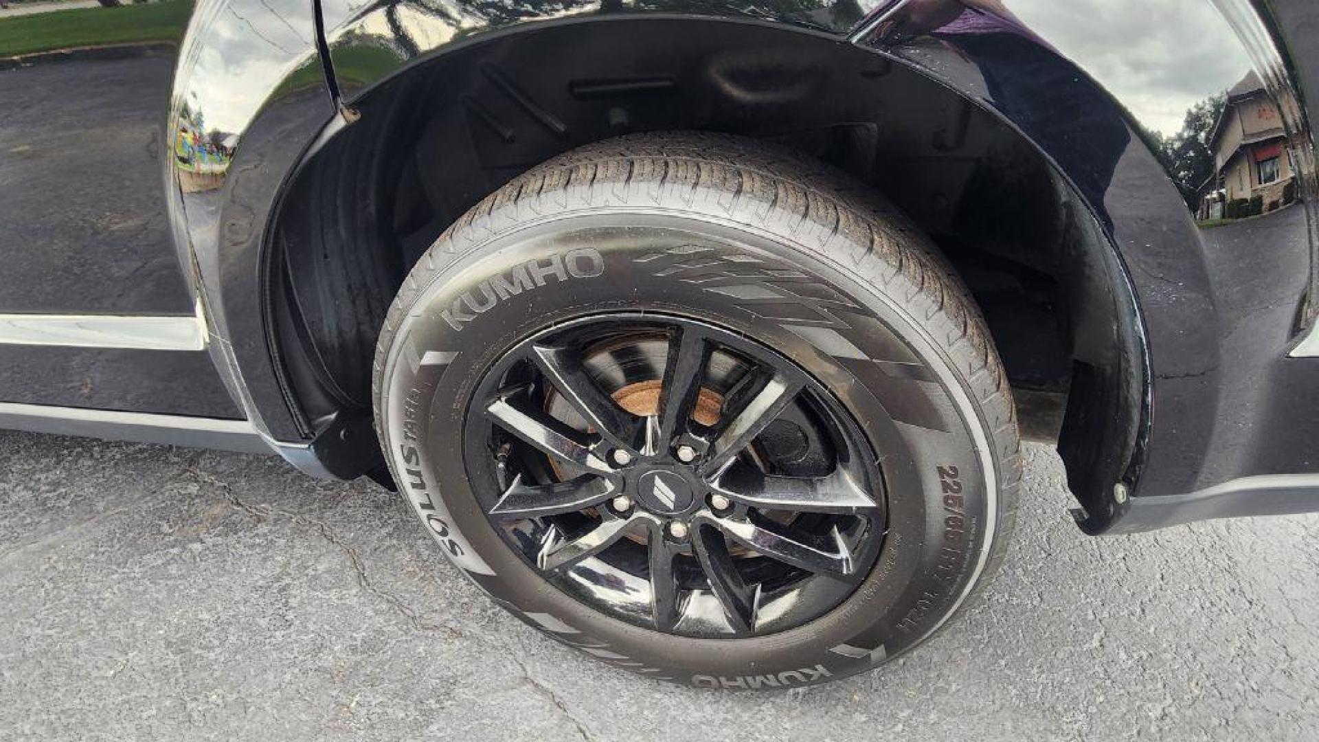 2019 BLACK DODGE JOURNEY SE (3C4PDCBG2KT) with an 3.6L engine, Automatic transmission, located at 101 S. Halleck St., DeMotte, 46310, (219) 987-2922, 41.202343, -87.198189- Photo#20