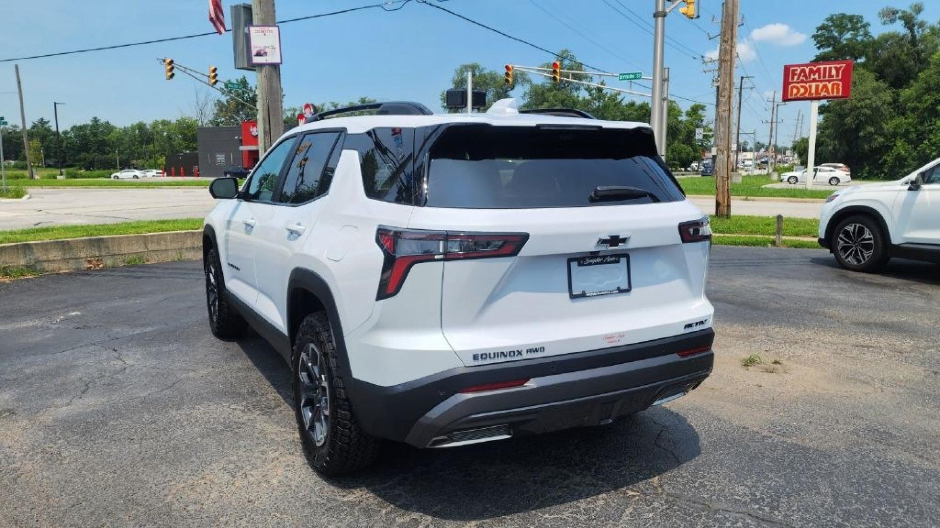 2026 WHITE CHEVROLET EQUINOX ACTIV (3GNAXSEG7TL) with an 1.5L engine, Automatic transmission, located at 101 S. Halleck St., DeMotte, 46310, (219) 987-2922, 41.202343, -87.198189- Photo#3