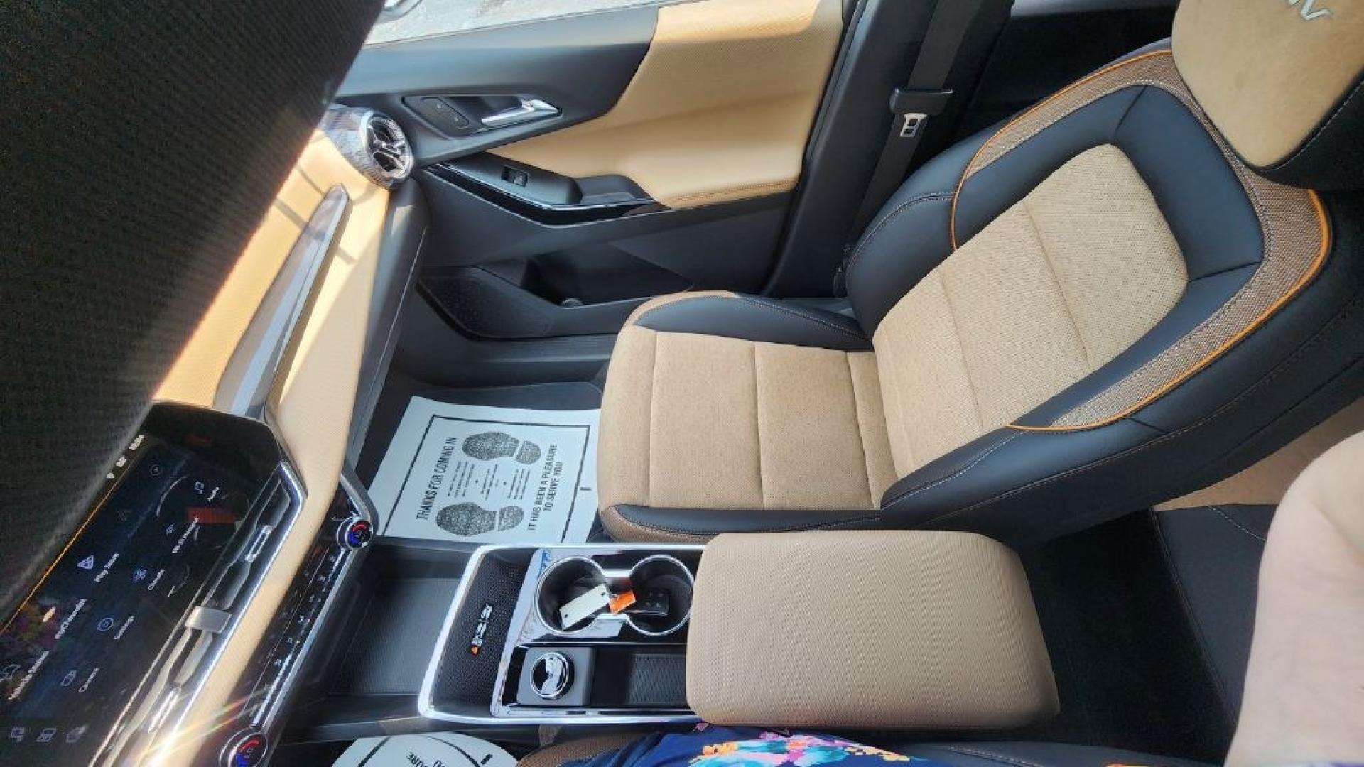 2026 WHITE CHEVROLET EQUINOX ACTIV (3GNAXSEG7TL) with an 1.5L engine, Automatic transmission, located at 101 S. Halleck St., DeMotte, 46310, (219) 987-2922, 41.202343, -87.198189- Photo#9