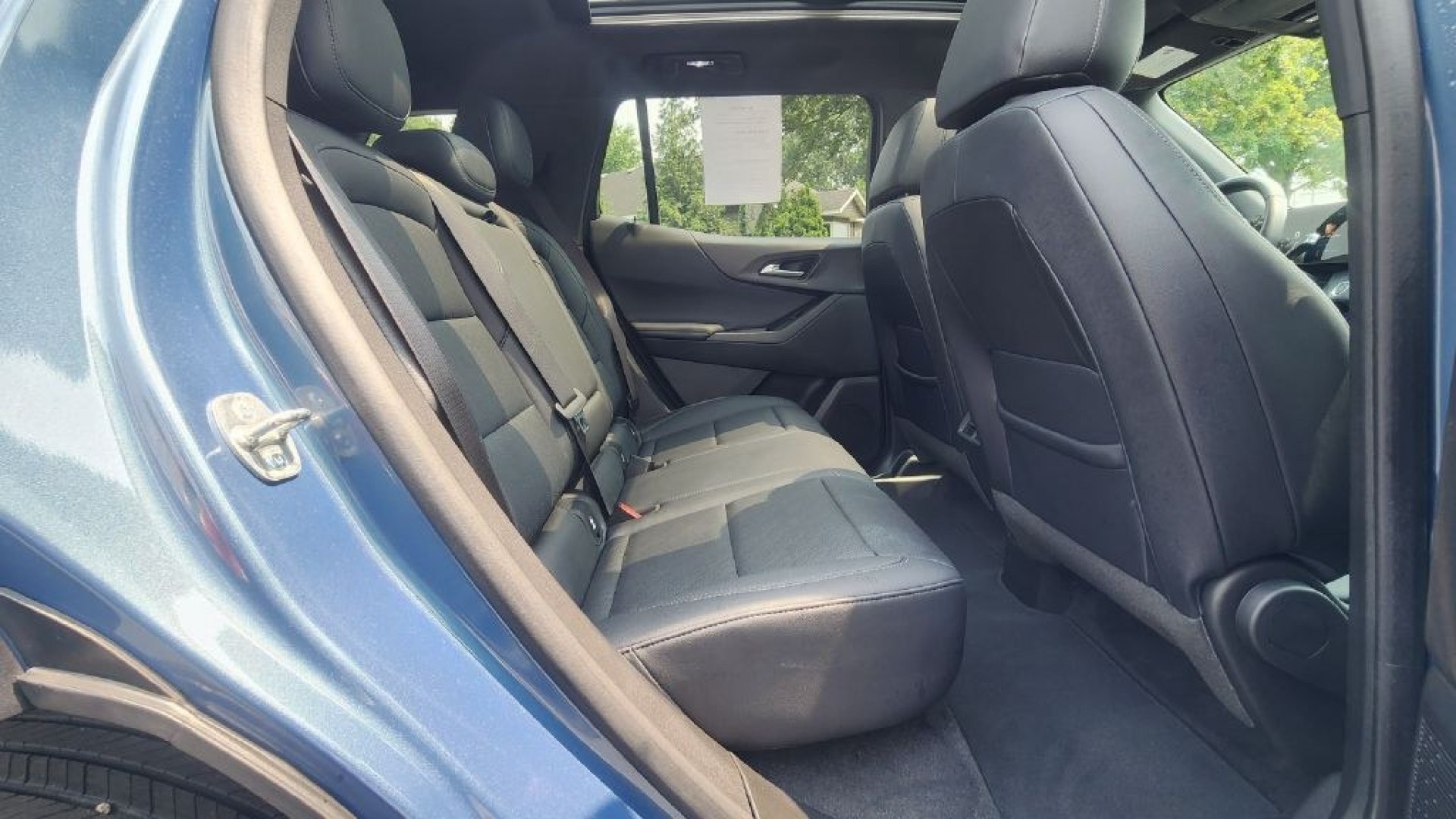 2025 BLUE CHEVROLET EQUINOX LT - AWD (3GNAXPEG2SL) with an 1.5L engine, Automatic transmission, located at 101 S. Halleck St., DeMotte, 46310, (219) 987-2922, 41.202343, -87.198189- Photo#6