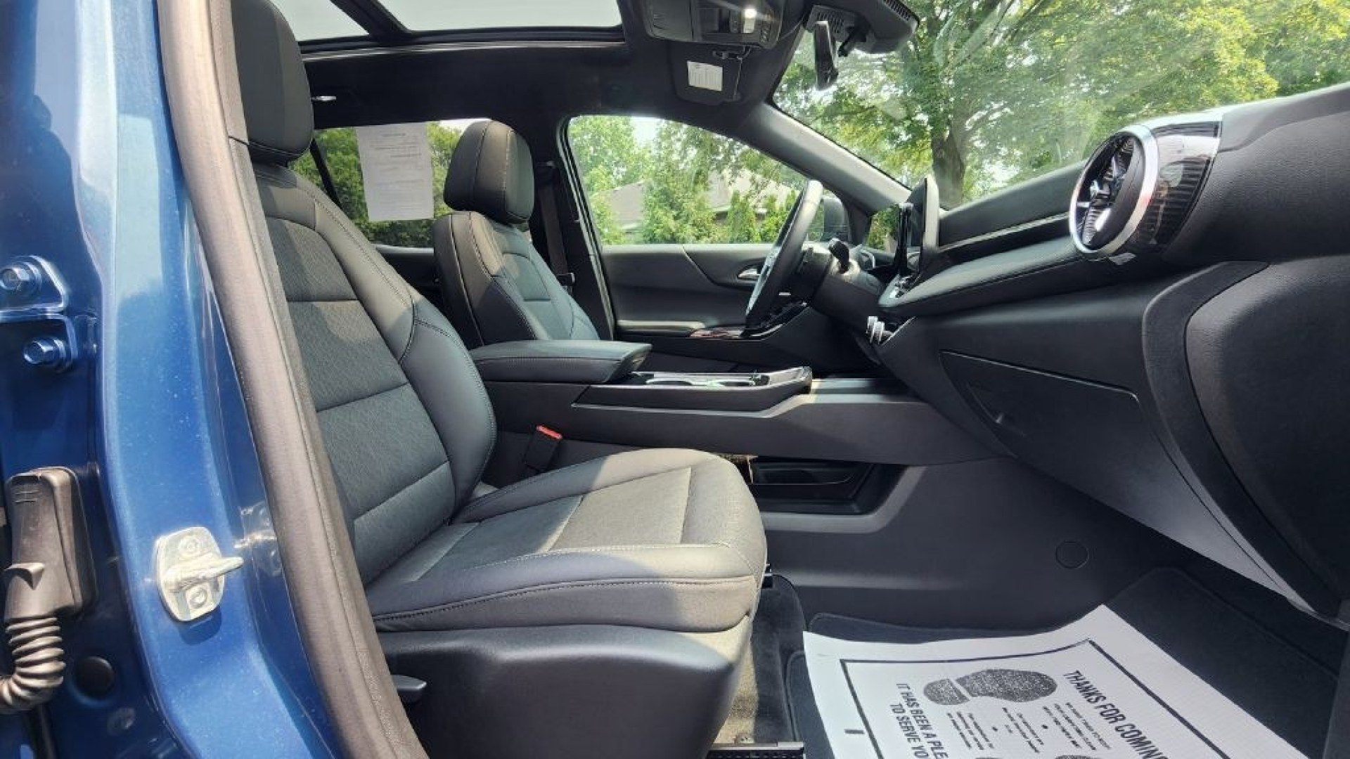 2025 BLUE CHEVROLET EQUINOX LT - AWD (3GNAXPEG2SL) with an 1.5L engine, Automatic transmission, located at 101 S. Halleck St., DeMotte, 46310, (219) 987-2922, 41.202343, -87.198189- Photo#7