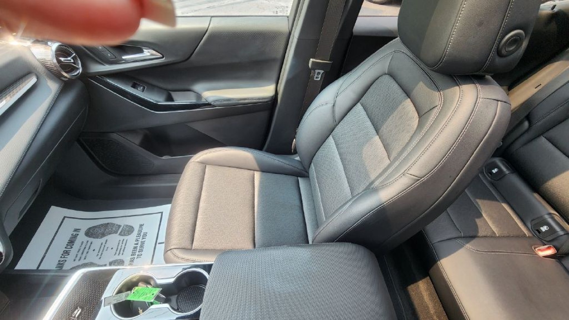 2025 BLUE CHEVROLET EQUINOX LT - AWD (3GNAXPEG2SL) with an 1.5L engine, Automatic transmission, located at 101 S. Halleck St., DeMotte, 46310, (219) 987-2922, 41.202343, -87.198189- Photo#9