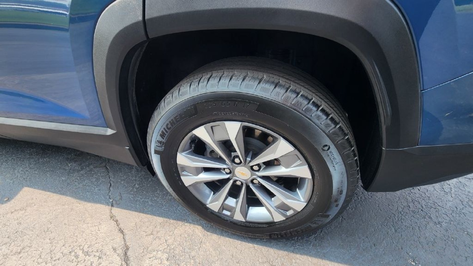 2025 BLUE CHEVROLET EQUINOX LT - AWD (3GNAXPEG2SL) with an 1.5L engine, Automatic transmission, located at 101 S. Halleck St., DeMotte, 46310, (219) 987-2922, 41.202343, -87.198189- Photo#22