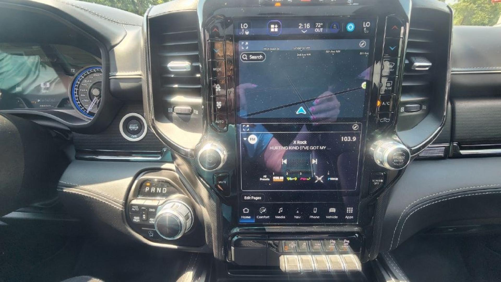2022 SILVER RAM 1500 LIMITED (1C6SRFHT6NN) with an 5.7L engine, Automatic transmission, located at 101 S. Halleck St., DeMotte, 46310, (219) 987-2922, 41.202343, -87.198189- Photo#9