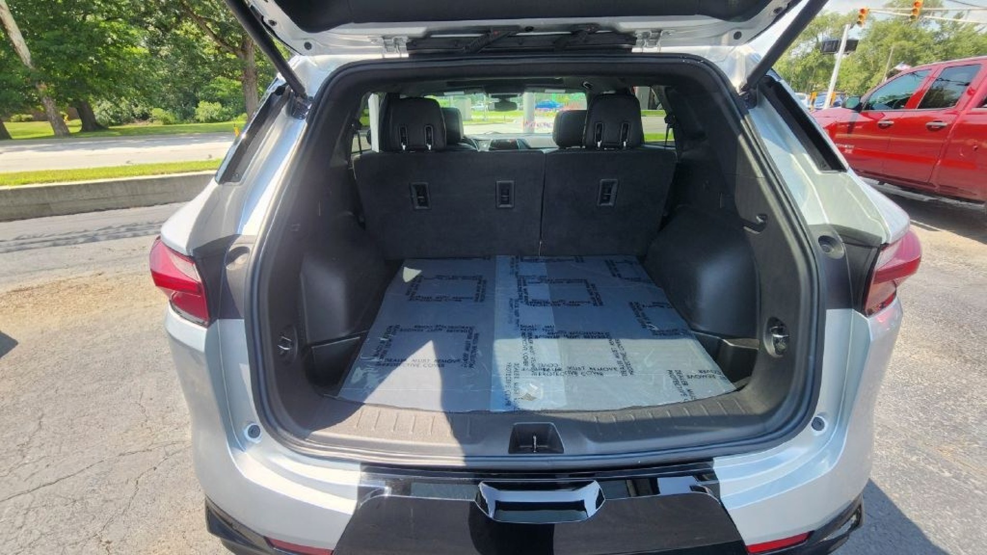2021 SILVER CHEVROLET BLAZER RS - AWD (3GNKBKRS2MS) with an 3.6L engine, Automatic transmission, located at 101 S. Halleck St., DeMotte, 46310, (219) 987-2922, 41.202343, -87.198189- Photo#20