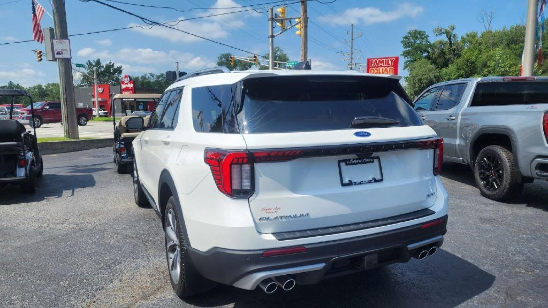 2025 WHITE FORD EXPLORER PLATINUM (1FMWK8HC7SG) with an 3.0L engine, Automatic transmission, located at 101 S. Halleck St., DeMotte, 46310, (219) 987-2922, 41.202343, -87.198189- Photo#3
