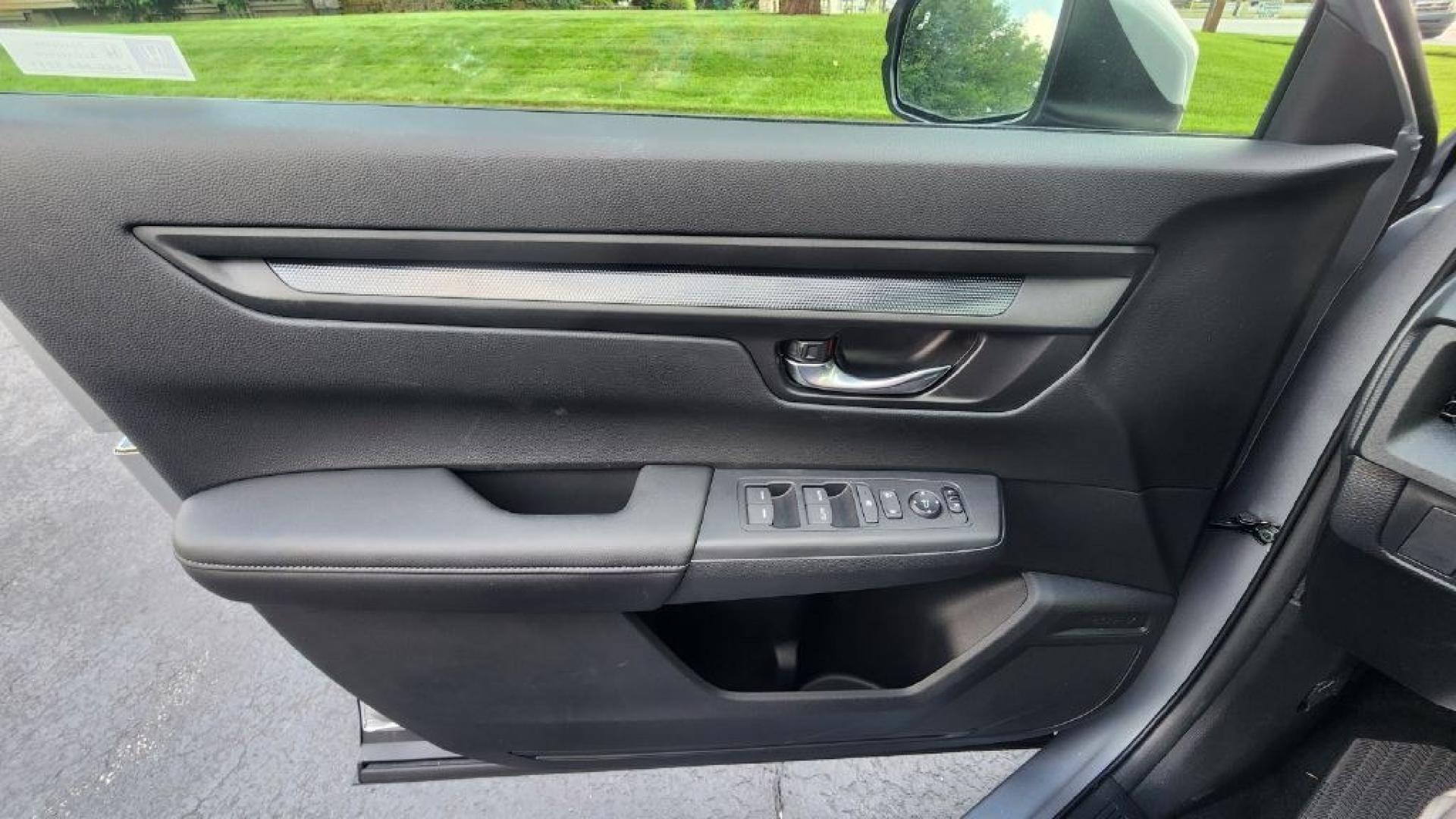 2026 SILVER HONDA CR-V EX (2HKRS4H46TH) with an 1.5L engine, Continuously Variable transmission, located at 101 S. Halleck St., DeMotte, 46310, (219) 987-2922, 41.202343, -87.198189- Photo#17