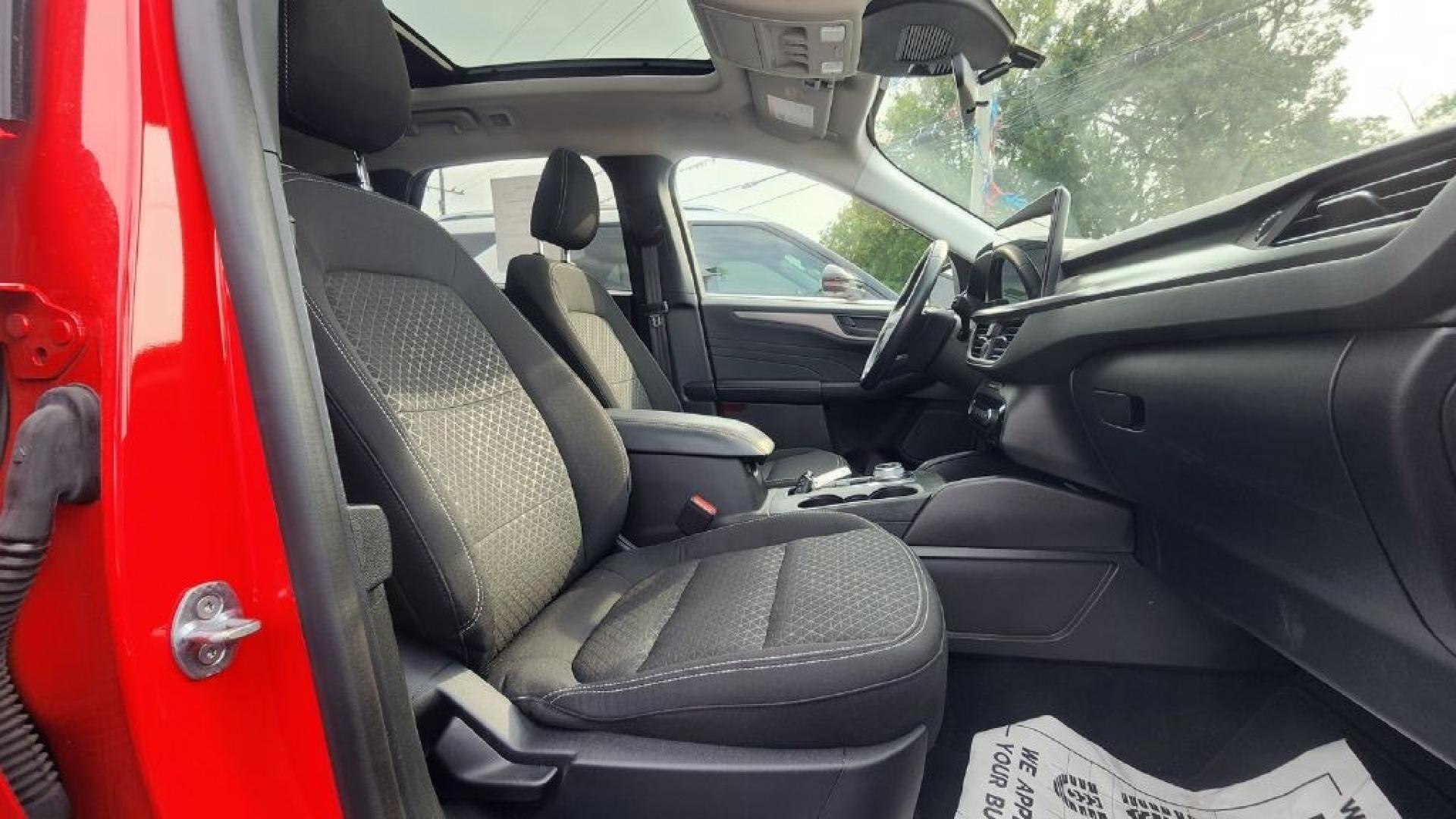 2024 RED FORD ESCAPE ACTIVE (1FMCU9GNXRU) with an 1.5L engine, Automatic transmission, located at 101 S. Halleck St., DeMotte, 46310, (219) 987-2922, 41.202343, -87.198189- Photo#7