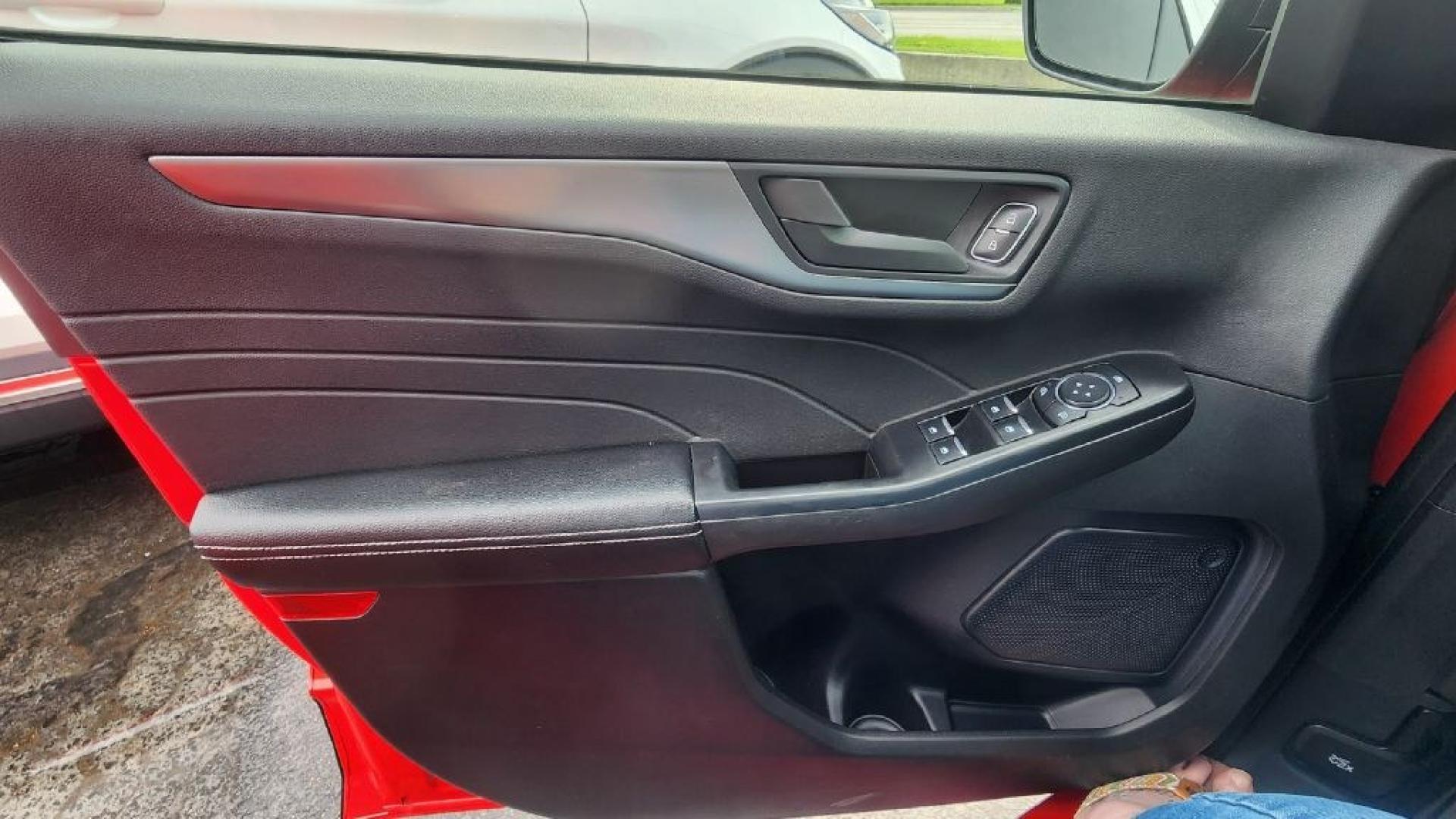 2024 RED FORD ESCAPE ACTIVE (1FMCU9GNXRU) with an 1.5L engine, Automatic transmission, located at 101 S. Halleck St., DeMotte, 46310, (219) 987-2922, 41.202343, -87.198189- Photo#18
