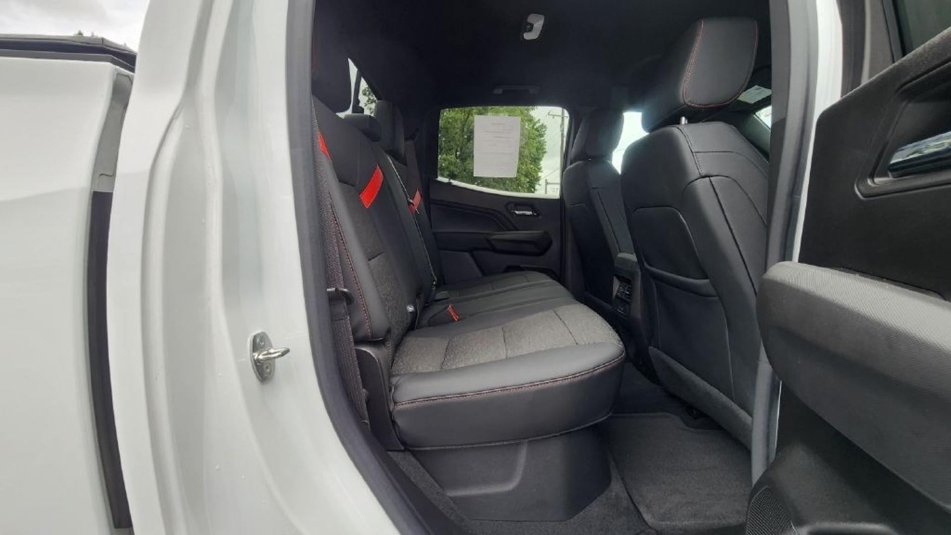 2023 WHITE CHEVROLET COLORADO Z71 (1GCPTDEKXP1) with an 2.7L engine, Automatic transmission, located at 101 S. Halleck St., DeMotte, 46310, (219) 987-2922, 41.202343, -87.198189- Photo#6