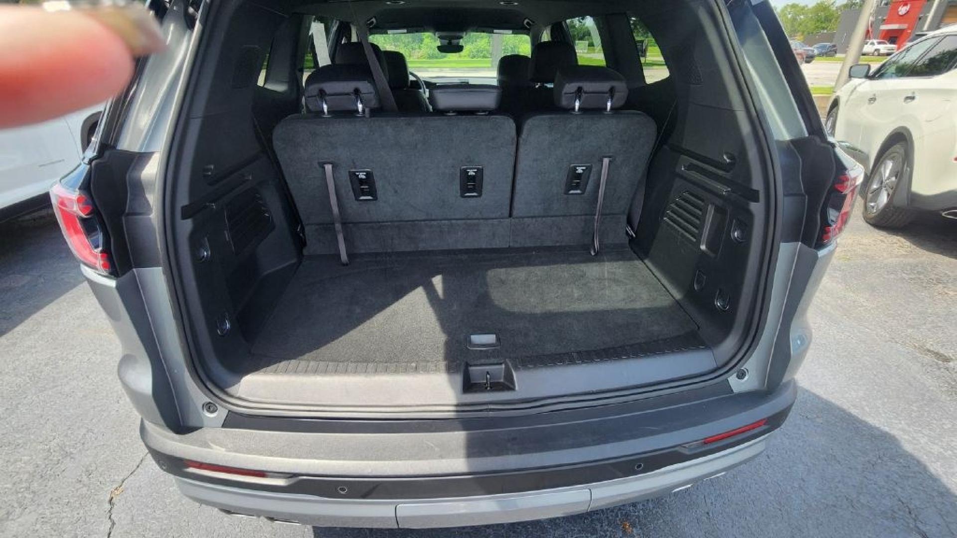 2026 SILVER GMC ACADIA ELEVATION (1GKENKKS8TJ) with an 2.5L engine, Automatic transmission, located at 101 S. Halleck St., DeMotte, 46310, (219) 987-2922, 41.202343, -87.198189- Photo#22