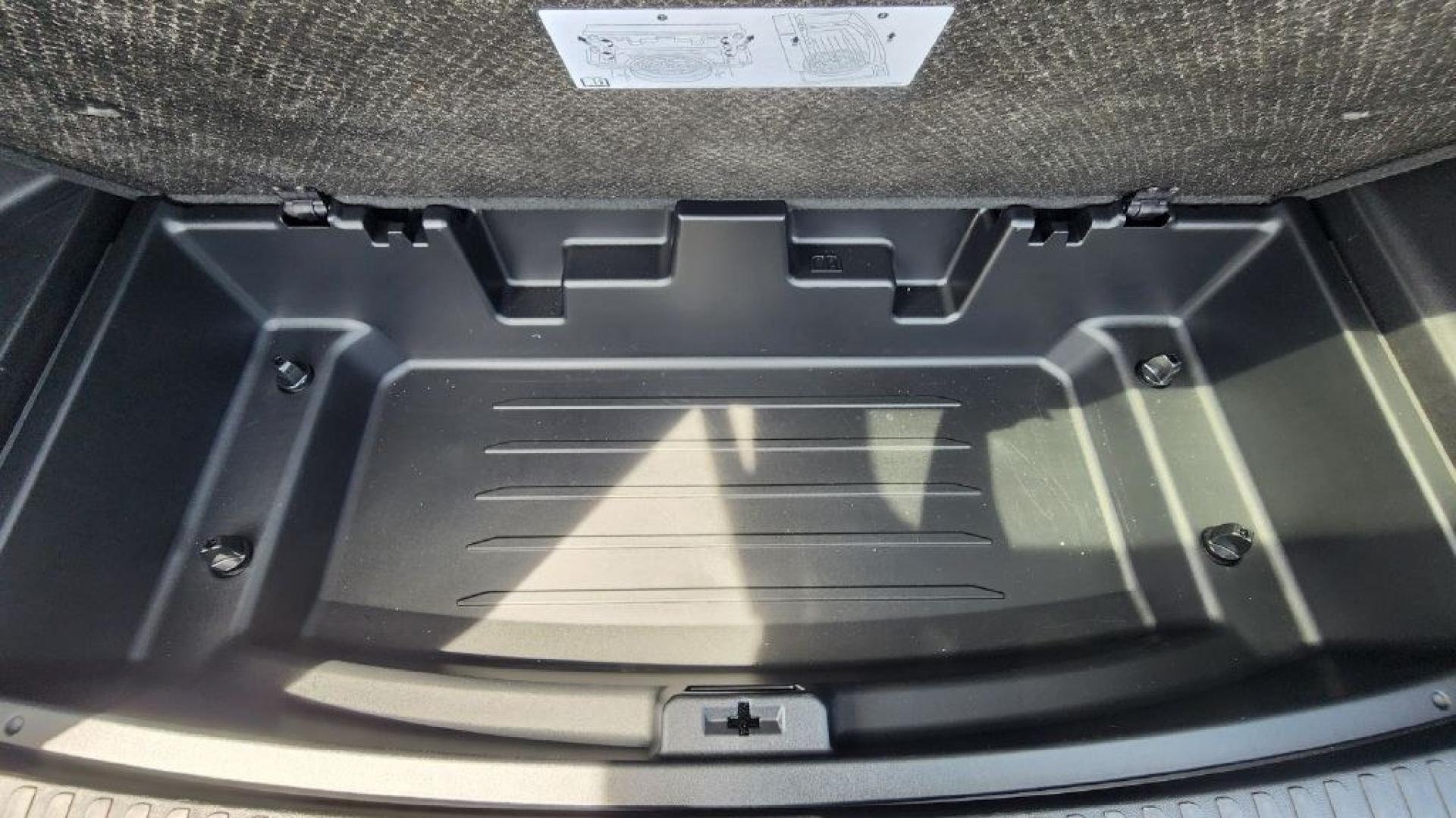 2026 SILVER GMC ACADIA ELEVATION (1GKENKKS8TJ) with an 2.5L engine, Automatic transmission, located at 101 S. Halleck St., DeMotte, 46310, (219) 987-2922, 41.202343, -87.198189- Photo#23