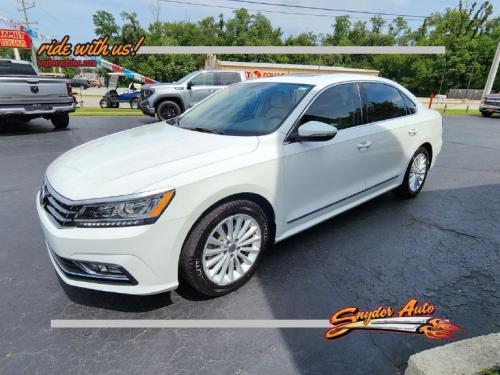 2017 VOLKSWAGEN PASSAT SE