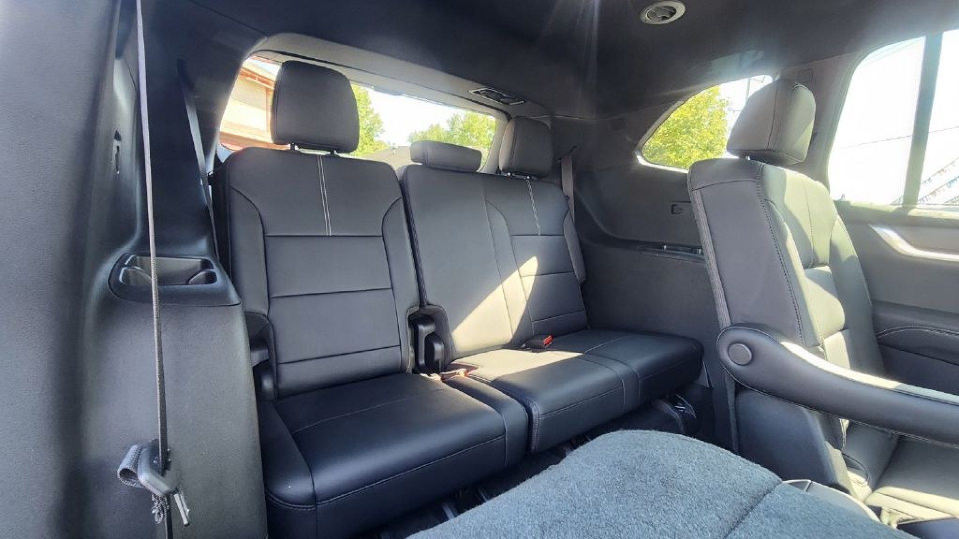 2026 WHITE GMC ACADIA ELEVATION - AWD (1GKENNKSXTJ) with an 2.5L engine, Automatic transmission, located at 101 S. Halleck St., DeMotte, 46310, (219) 987-2922, 41.202343, -87.198189- Photo#7