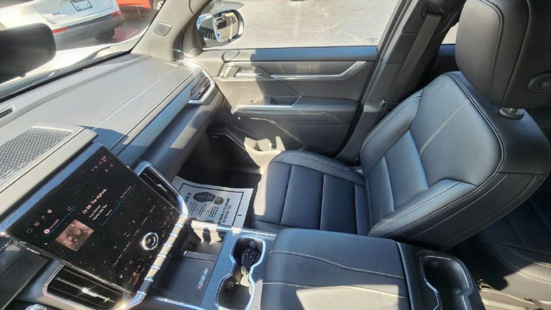 2026 WHITE GMC ACADIA ELEVATION - AWD (1GKENNKSXTJ) with an 2.5L engine, Automatic transmission, located at 101 S. Halleck St., DeMotte, 46310, (219) 987-2922, 41.202343, -87.198189- Photo#11