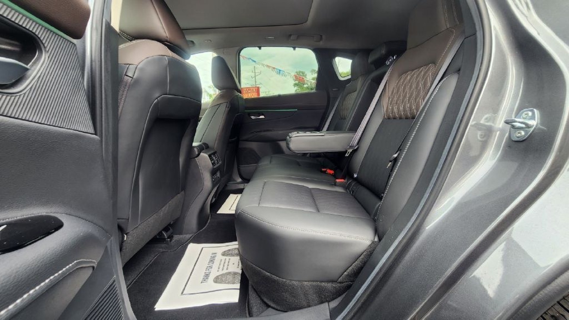 2026 GRAY NISSAN MURANO PLATINUM - AWD (5N1AZ3DS4TC) with an 2.0L engine, Automatic transmission, located at 101 S. Halleck St., DeMotte, 46310, (219) 987-2922, 41.202343, -87.198189- Photo#5