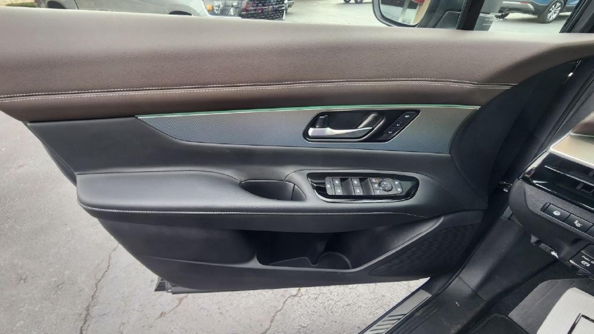 2026 GRAY NISSAN MURANO PLATINUM - AWD (5N1AZ3DS4TC) with an 2.0L engine, Automatic transmission, located at 101 S. Halleck St., DeMotte, 46310, (219) 987-2922, 41.202343, -87.198189- Photo#17