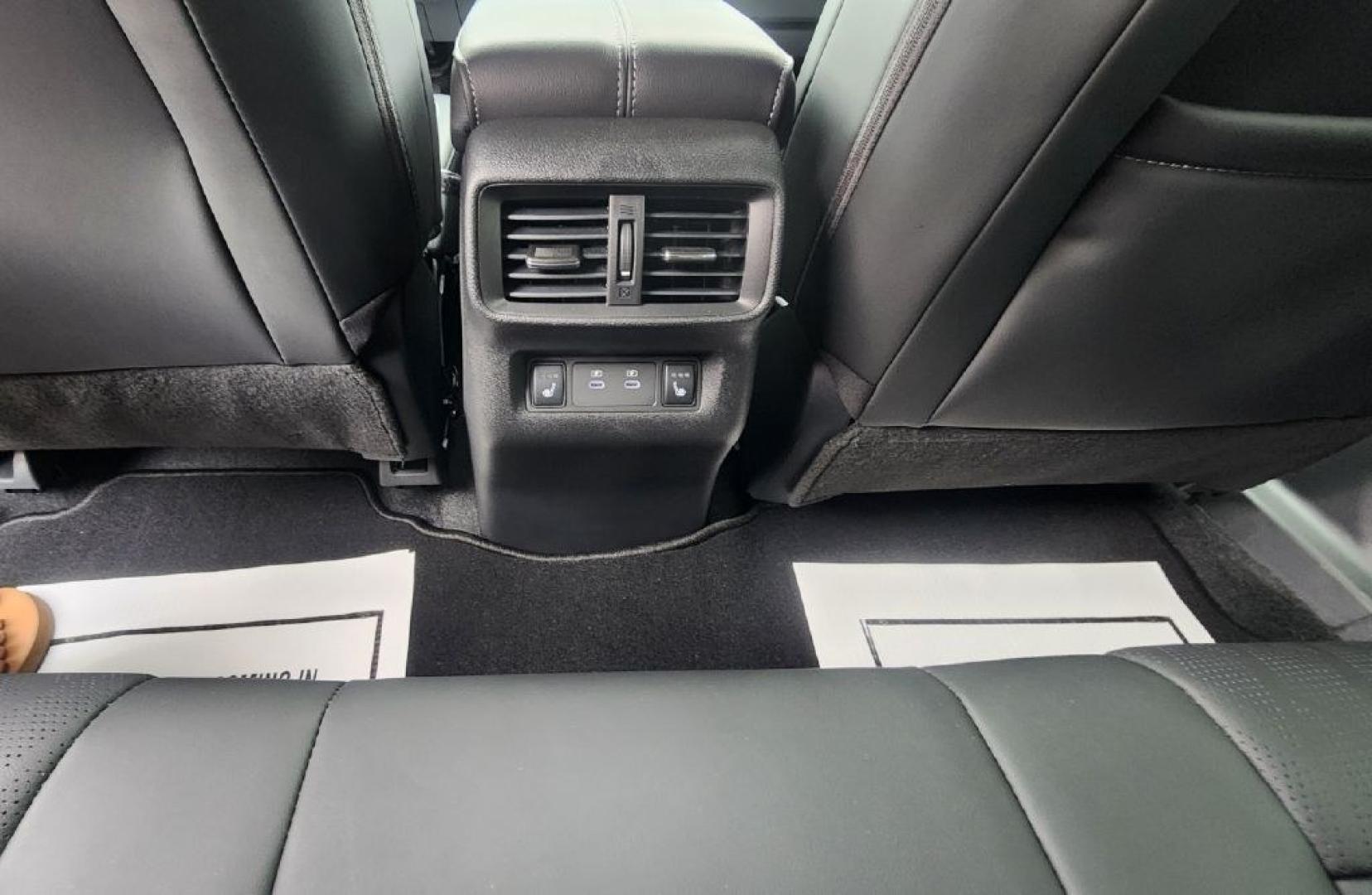 2026 GRAY NISSAN MURANO PLATINUM - AWD (5N1AZ3DS4TC) with an 2.0L engine, Automatic transmission, located at 101 S. Halleck St., DeMotte, 46310, (219) 987-2922, 41.202343, -87.198189- Photo#18