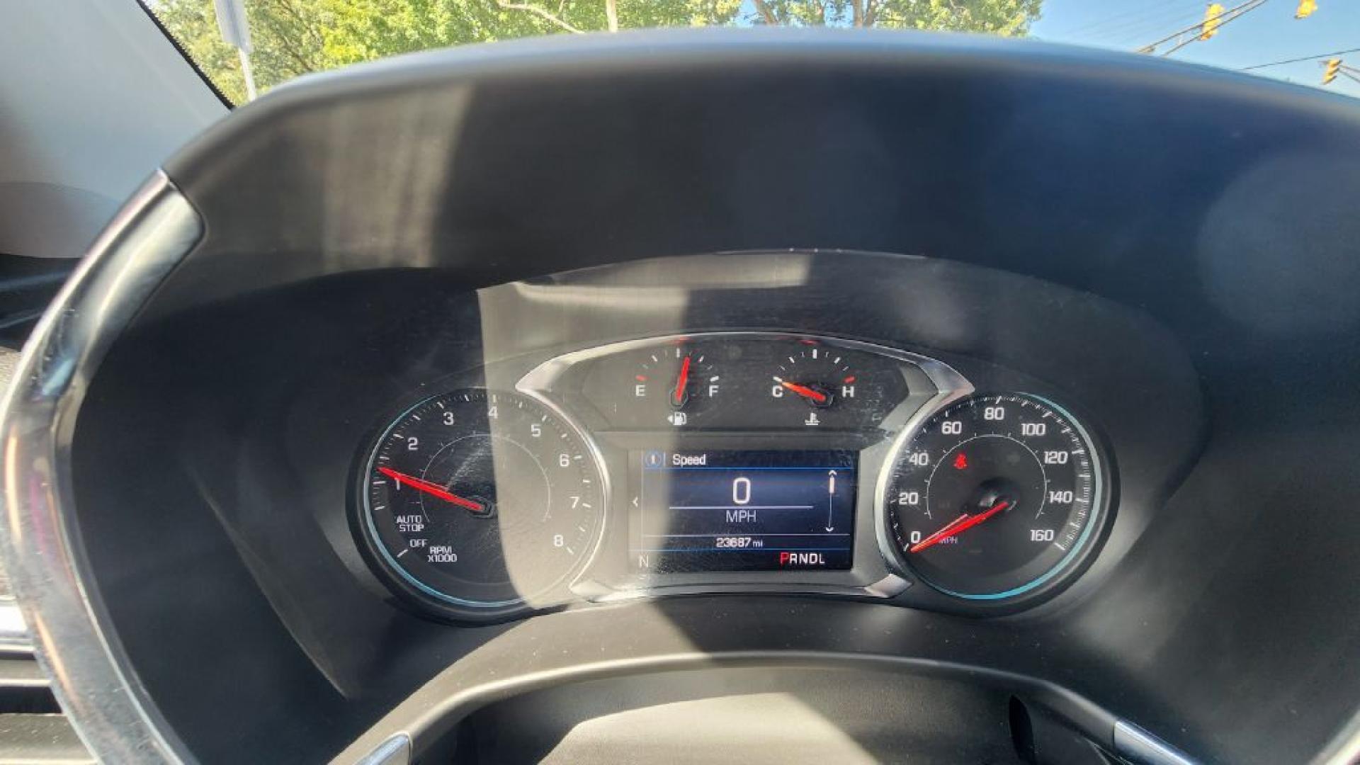 2024 GRAY CHEVROLET EQUINOX LT - FWD (3GNAXKEG6RS) with an 1.5L engine, Automatic transmission, located at 101 S. Halleck St., DeMotte, 46310, (219) 987-2922, 41.202343, -87.198189- Photo#9
