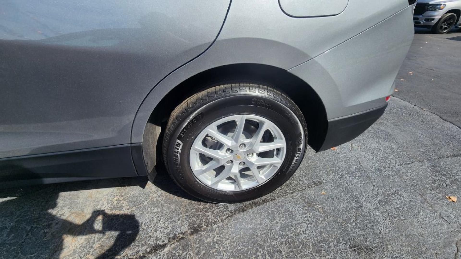 2024 GRAY CHEVROLET EQUINOX LT - FWD (3GNAXKEG6RS) with an 1.5L engine, Automatic transmission, located at 101 S. Halleck St., DeMotte, 46310, (219) 987-2922, 41.202343, -87.198189- Photo#18