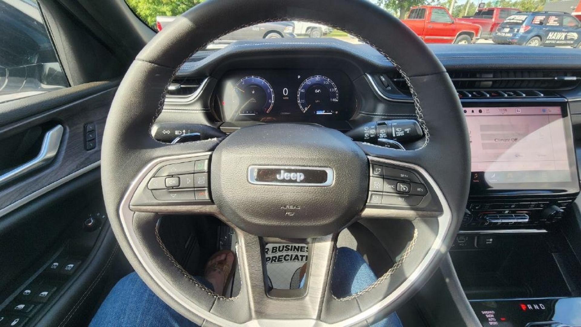 2024 WHITE JEEP GRAND CHEROKEE LIMITED - 4WD (1C4RJHBG0RC) with an 3.6L engine, Automatic transmission, located at 101 S. Halleck St., DeMotte, 46310, (219) 987-2922, 41.202343, -87.198189- Photo#11