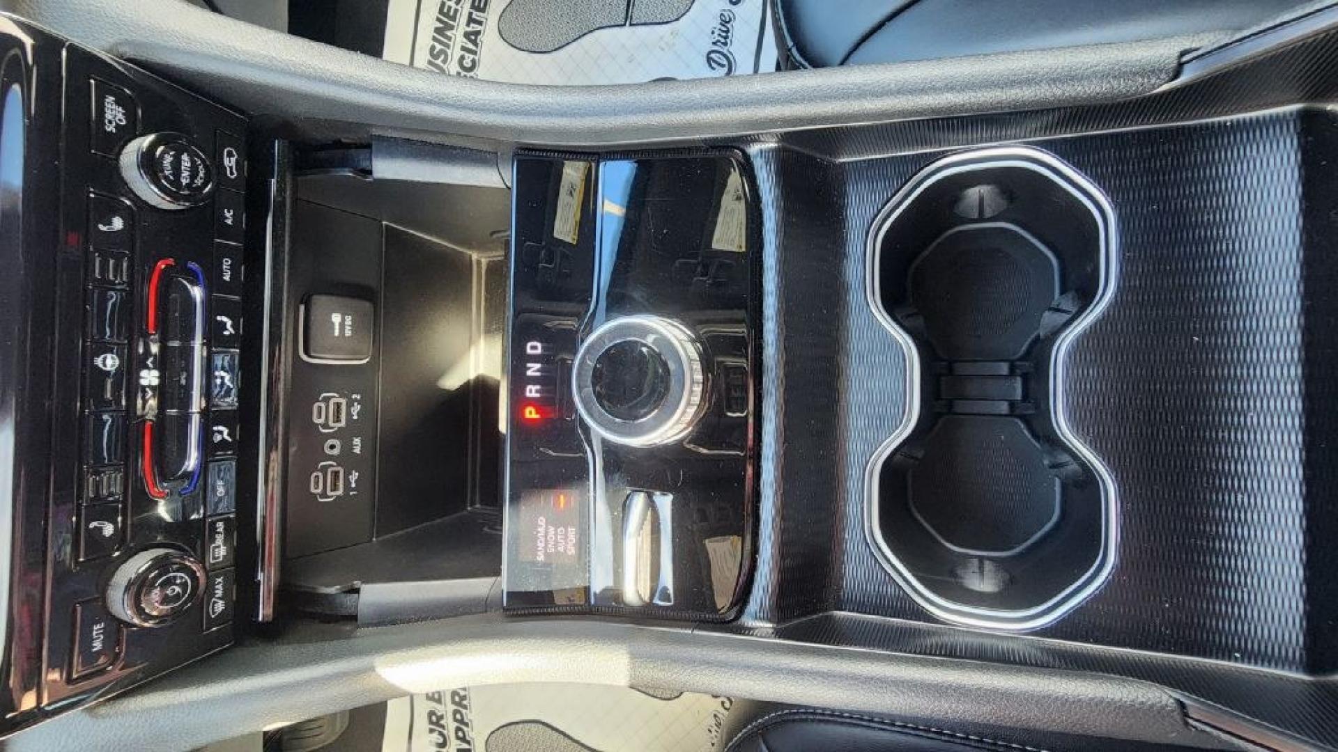2024 WHITE JEEP GRAND CHEROKEE LIMITED - 4WD (1C4RJHBG0RC) with an 3.6L engine, Automatic transmission, located at 101 S. Halleck St., DeMotte, 46310, (219) 987-2922, 41.202343, -87.198189- Photo#15