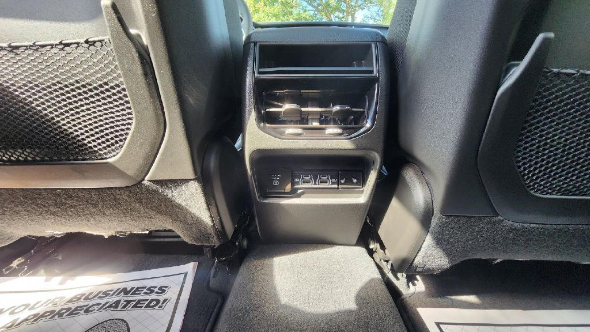 2024 WHITE JEEP GRAND CHEROKEE LIMITED - 4WD (1C4RJHBG0RC) with an 3.6L engine, Automatic transmission, located at 101 S. Halleck St., DeMotte, 46310, (219) 987-2922, 41.202343, -87.198189- Photo#18