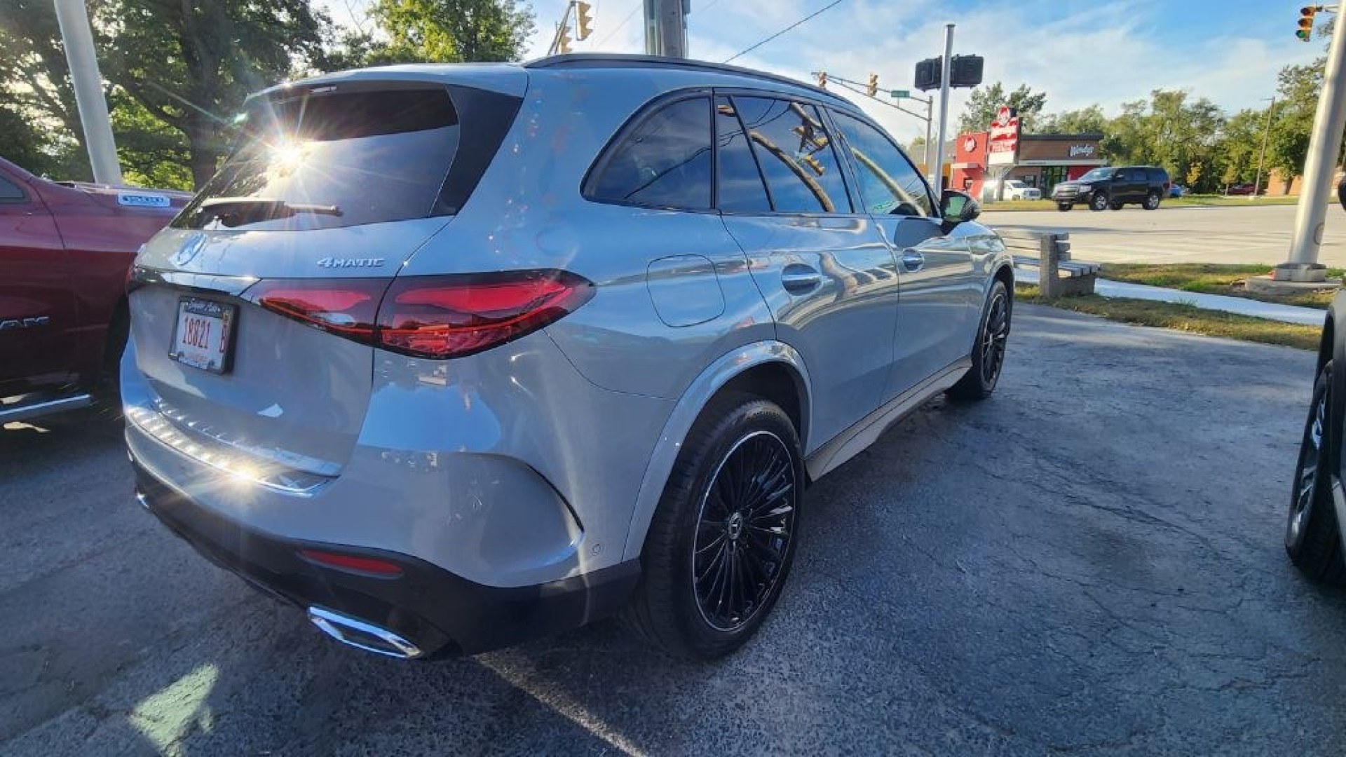 2025 GRAY MERCEDES-BENZ GLC 300 4MATIC (W1NKM4HB4SF) with an 2.0L engine, Automatic transmission, located at 101 S. Halleck St., DeMotte, 46310, (219) 987-2922, 41.202343, -87.198189- Photo#2