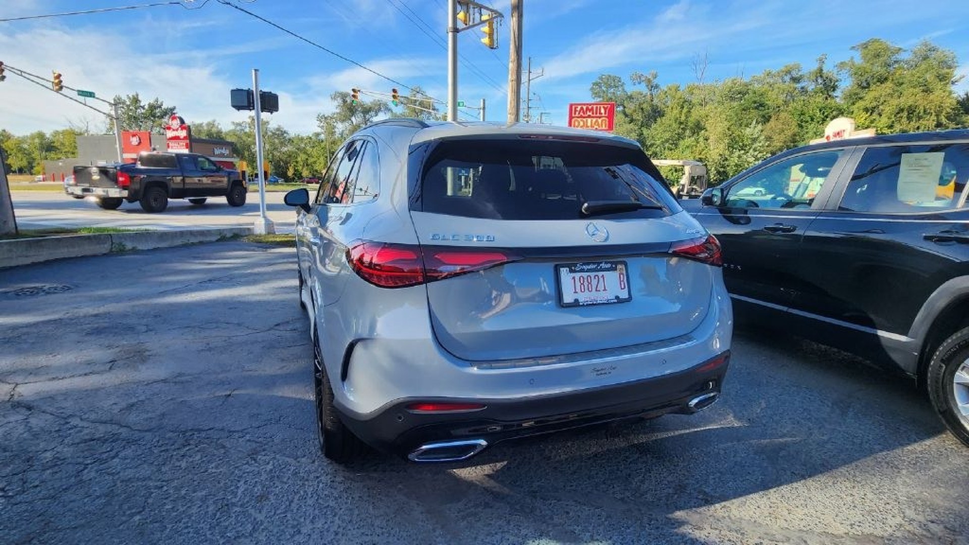 2025 GRAY MERCEDES-BENZ GLC 300 4MATIC (W1NKM4HB4SF) with an 2.0L engine, Automatic transmission, located at 101 S. Halleck St., DeMotte, 46310, (219) 987-2922, 41.202343, -87.198189- Photo#3