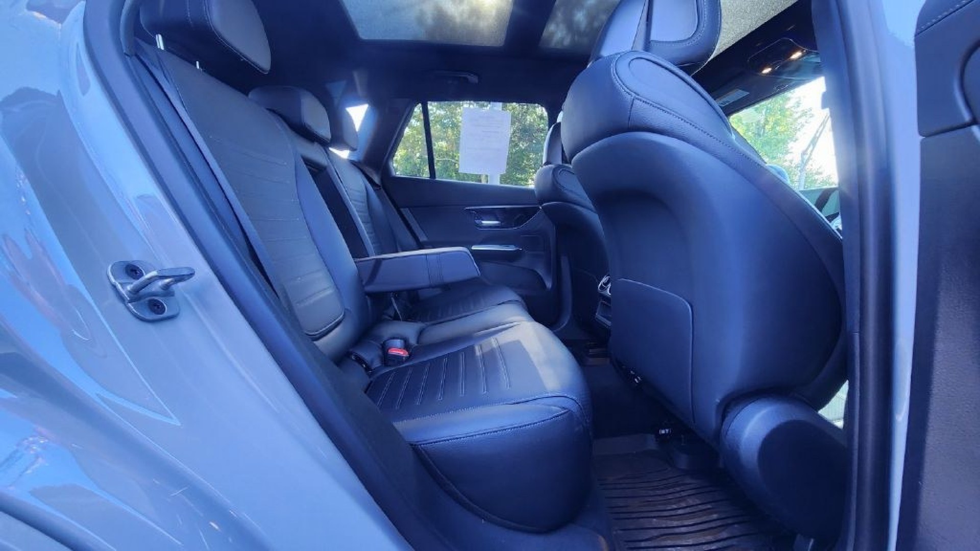 2025 GRAY MERCEDES-BENZ GLC 300 4MATIC (W1NKM4HB4SF) with an 2.0L engine, Automatic transmission, located at 101 S. Halleck St., DeMotte, 46310, (219) 987-2922, 41.202343, -87.198189- Photo#6