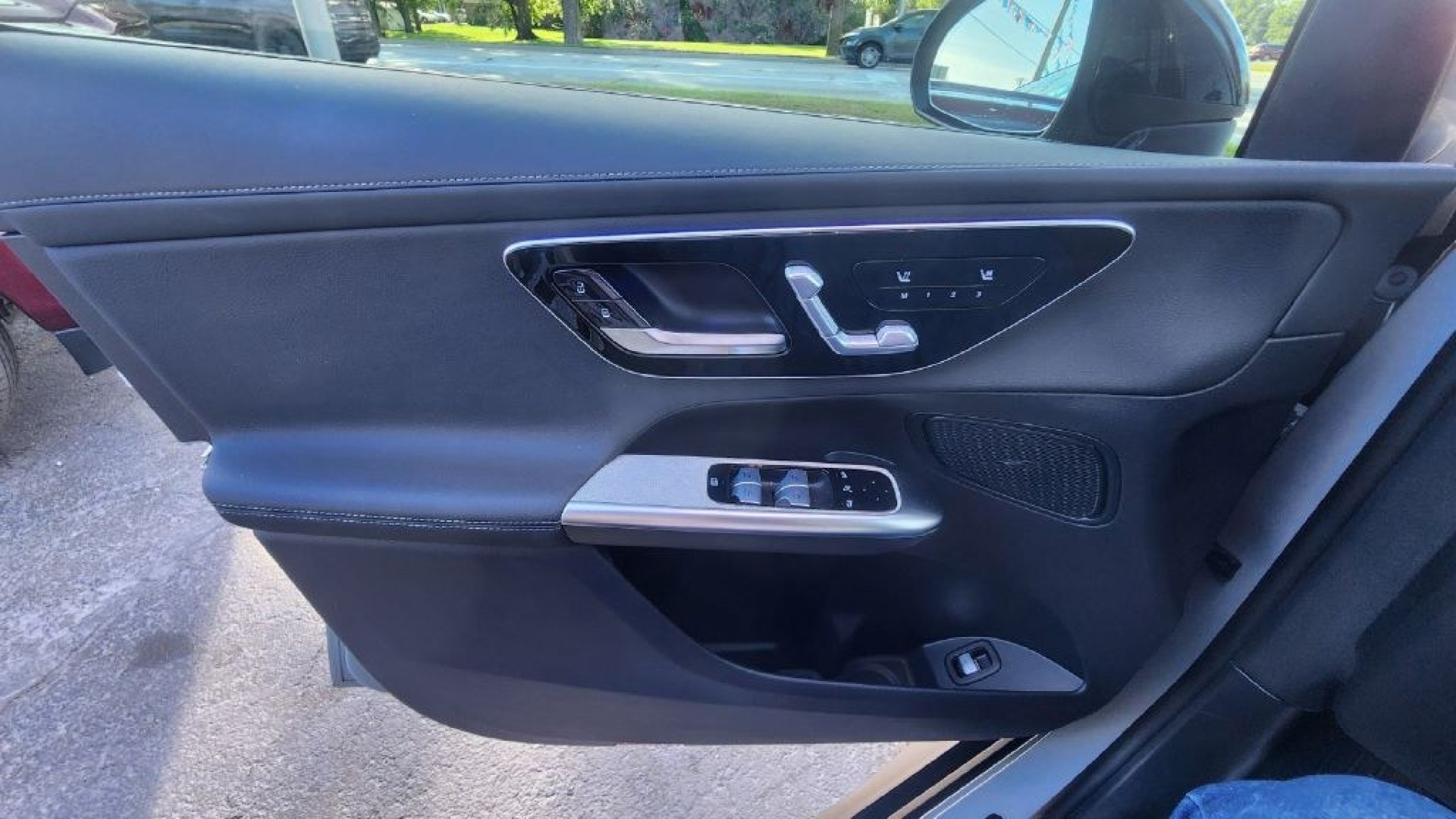 2025 GRAY MERCEDES-BENZ GLC 300 4MATIC (W1NKM4HB4SF) with an 2.0L engine, Automatic transmission, located at 101 S. Halleck St., DeMotte, 46310, (219) 987-2922, 41.202343, -87.198189- Photo#18