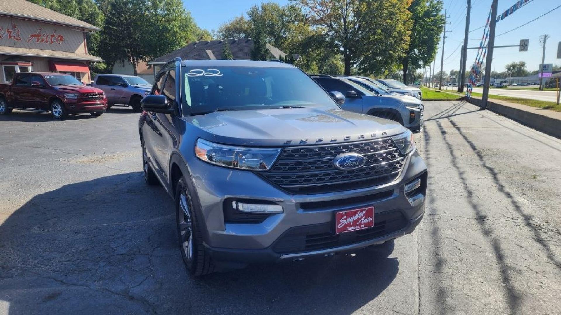2022 GRAY FORD EXPLORER XLT (1FMSK8DH5NG) with an 2.3L engine, Automatic transmission, located at 101 S. Halleck St., DeMotte, 46310, (219) 987-2922, 41.202343, -87.198189- Photo#1