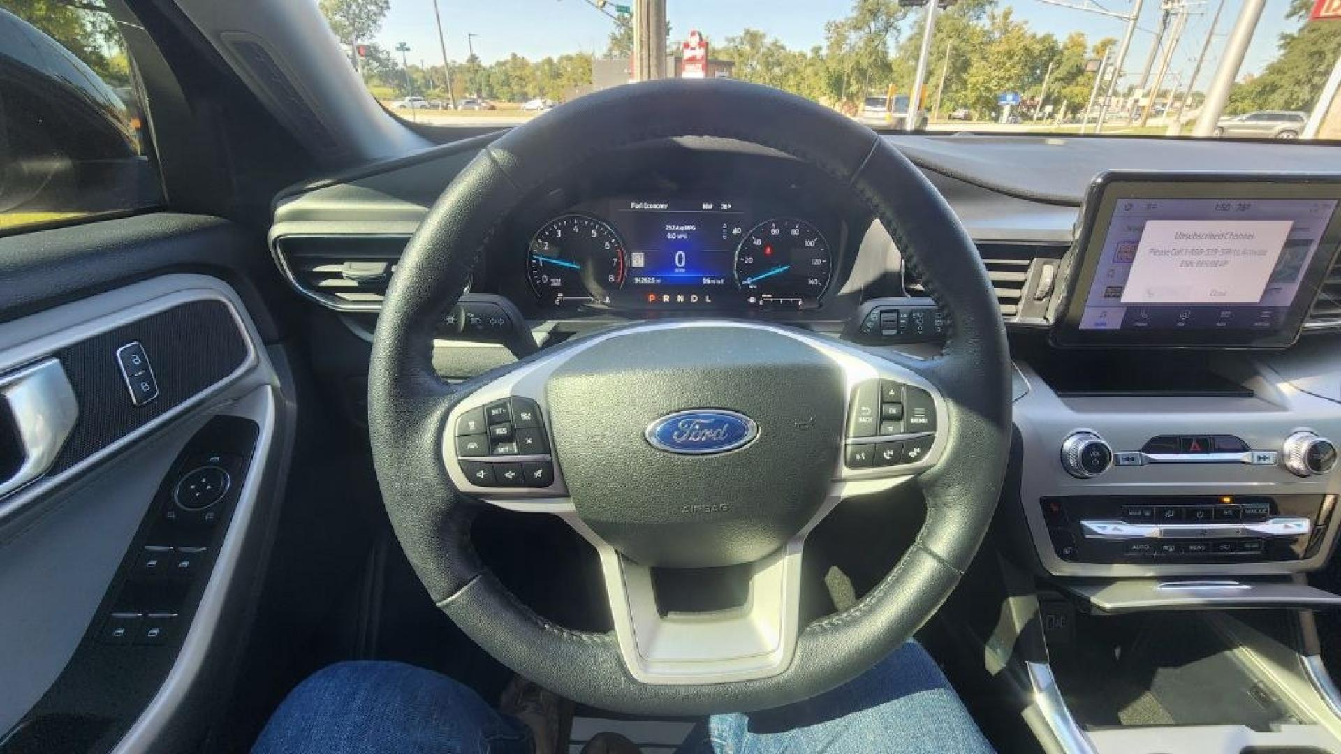 2022 GRAY FORD EXPLORER XLT (1FMSK8DH5NG) with an 2.3L engine, Automatic transmission, located at 101 S. Halleck St., DeMotte, 46310, (219) 987-2922, 41.202343, -87.198189- Photo#13